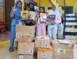 Antusias Anak TBM Lentera Pustaka Saat Menerima Bantuan 1.000 Buku Bermutu dari Perpusnas RI