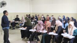 Kuliah Jurnalistik Mahasiswa PBSI Unindra, Pertemukan Teori dan Praktik