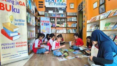 Hingga Mendesah bersama Buku-buku yang Berkisah