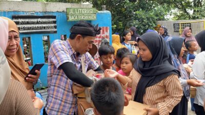 Jangan Pernah Merasa Istimewa di Taman Bacaan