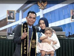 Momen 11-11-2024, Persembahan Gelar Doktor untuk Anak Bungsu dan Cucunya