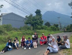 Pendidikan Romantisme Pegiat Literasi di Kaki Gunung Salak