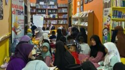 Nasihat Literasi, Pandangi Kitab Suci daripada Mengejar yang Tak Pasti