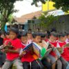 Literasi Itu Merangkak dalam Gelap Bertahun-tahun untuk Menemukan Cahaya Kecil di Ujung