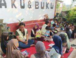 Sebuah Perlawanan Literasi, Saat Percaya yang Ramai Bukan yang Benar