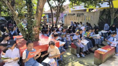 Literasi Tidak Pernah Merasa Tertinggal dari Siapapun