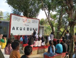 Peringati Hari Anak Nasional, IAR Indonesia Edukasi Kenali Satwa di TBM Lentera Pustaka