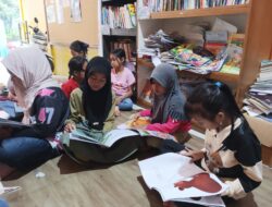Kenapa Sih Orang Dewasa Sukanya Ngomel, Jarang Respek Pada Anak-anak yang Membaca?