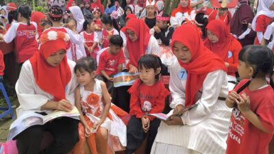 Ibu Bacakan Buku ke Anak?