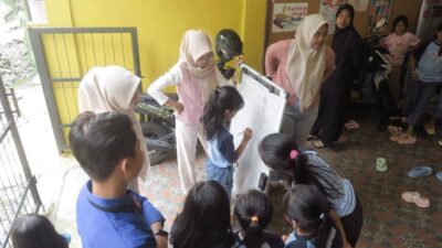 Kisah Rumput Kecil di Taman Bacaan