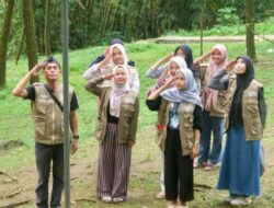Relawan Taman Bacaan Hormat pada Alam, Kunjungi Situs Arca Domas Cibalay