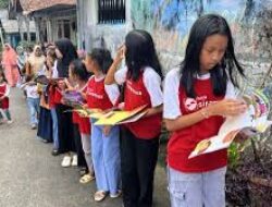 Turun ke Jalan Bukan Demo, Warga Taman Bacaan Kampanyekan Ayo Baca