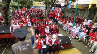 Hidup di Taman Bacaan, Bukan Hidup dari Kata Orang Lain