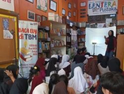 Mahasiswa Ilmu Komunikasi Unpak Sosialisasi Anti Korupsi di TBM Lentera Pustaka