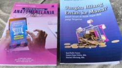 Mahasiswa Unindra Luncurkan 2 Buku: Anatomi Belanja Online dan Uangku Hilang Entah Ke Mana?