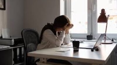 Capek Kerja Itu Bukan Dosa tapi Kelamaan Kuat Sendirian