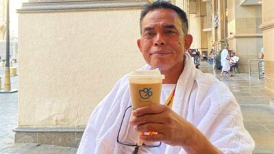 Tidak Ada Orang Penting di Hadapan Secangkir Kopi