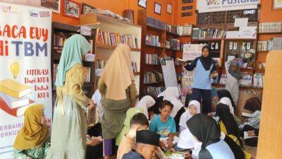 Tetap Tangguh di Taman Bacaan