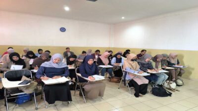 36 Persen Mahasiswa Menulis Kreatif Saya Jomblo, Kasihan Nggak Sih?