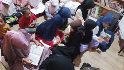 Ngabubu-Read di TBM, Pilihan Kecil di Ruang Sunyi
